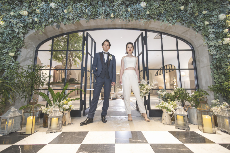 エントランスで