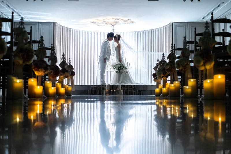 照明を落として