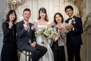 家族に花束をプレゼント❇︎館内洋装