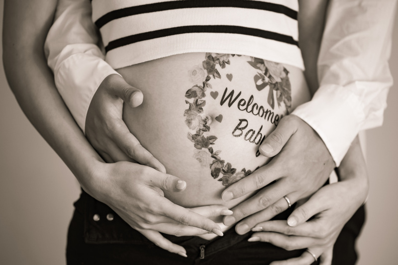 そっと手を添えて...