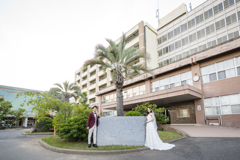 お二人の思い出の場所で…洋装ロケーションフォト 