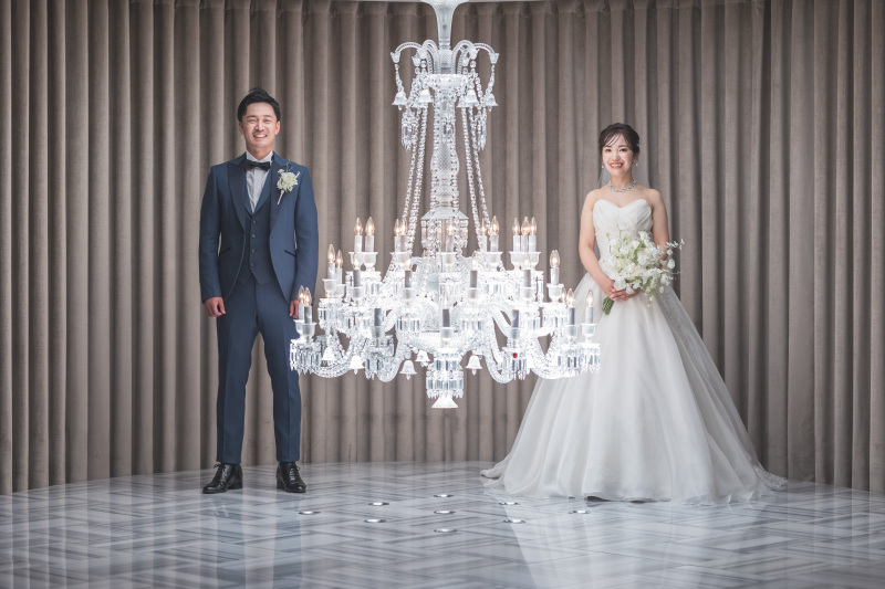 静かに輝くバカラシャンデリア✦