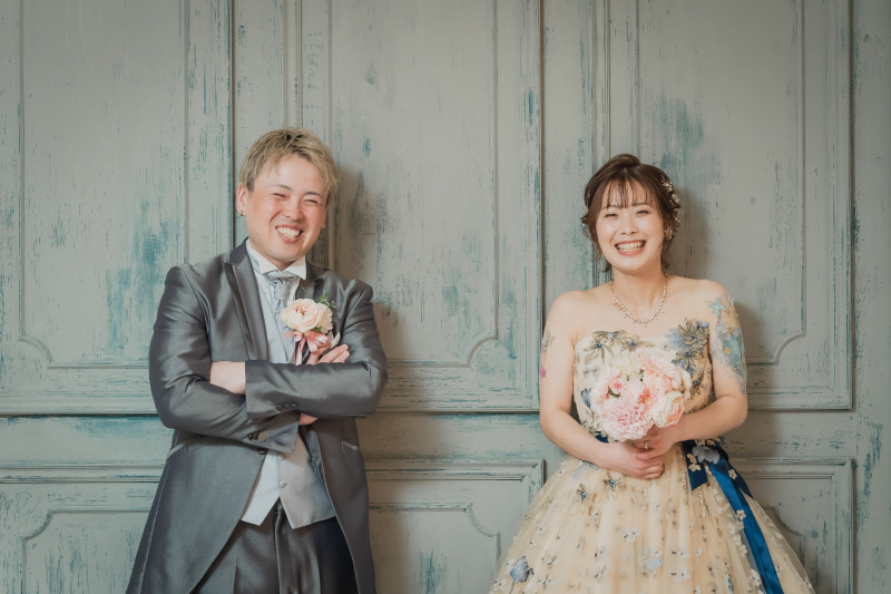 カラードレスで華やかに