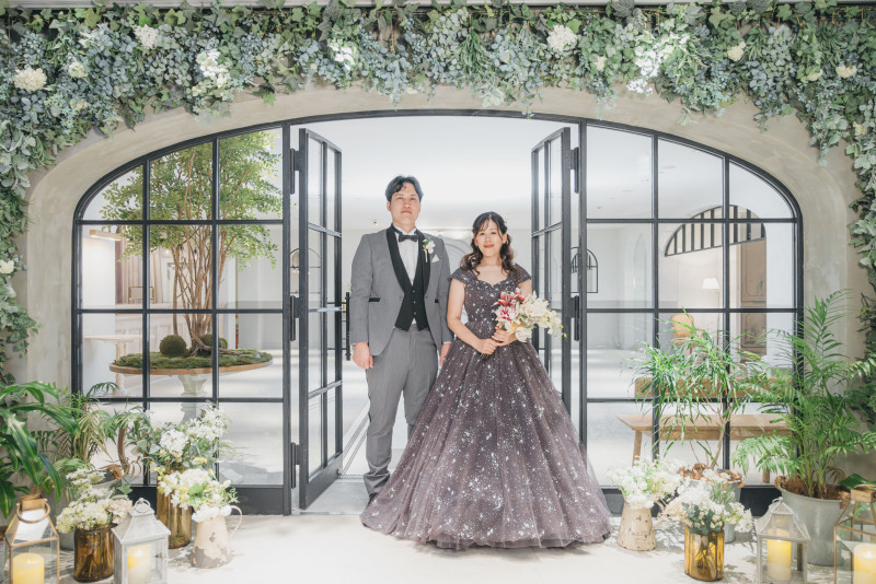 白無垢から煌めくカラードレスへ