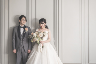 持ち込みアイテムでお二人らしく♬館内洋装フォト