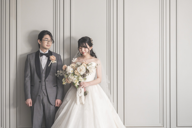 持ち込みアイテムでお二人らしく♬館内洋装フォト