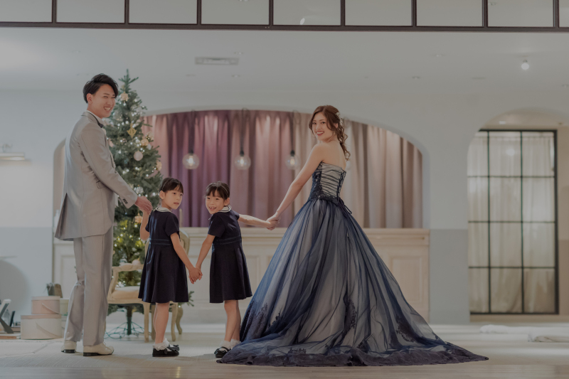 みんなで手を繋いで