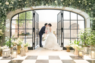 人気のコンフェッティを使って♪館内洋装撮影