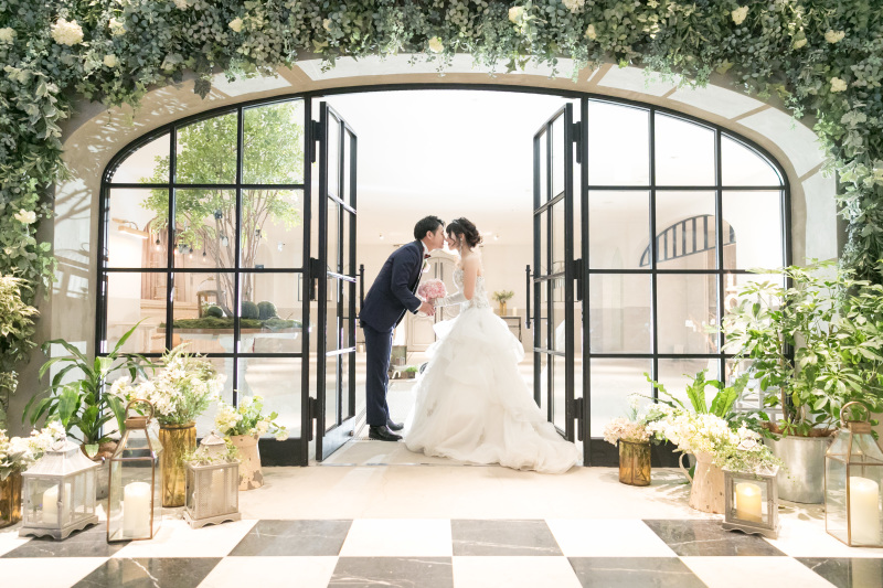 人気のコンフェッティを使って♪館内洋装撮影