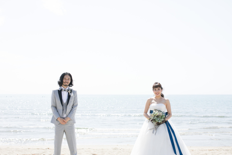 海をバックに！！