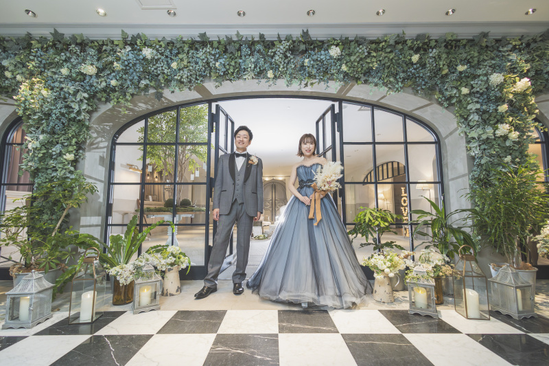 ネイビーのカラードレス