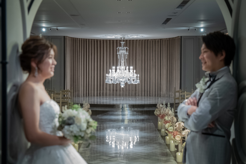 チャペルの入り口で