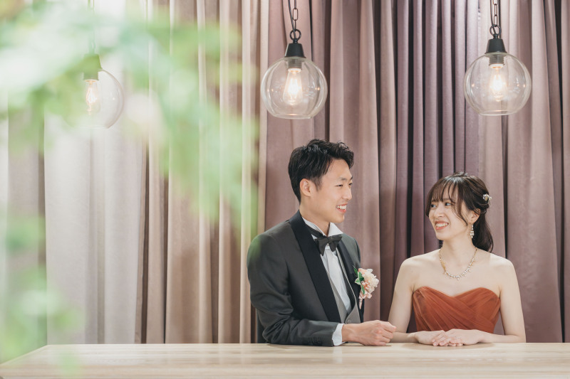 純白の白から華やぐオレンジへ