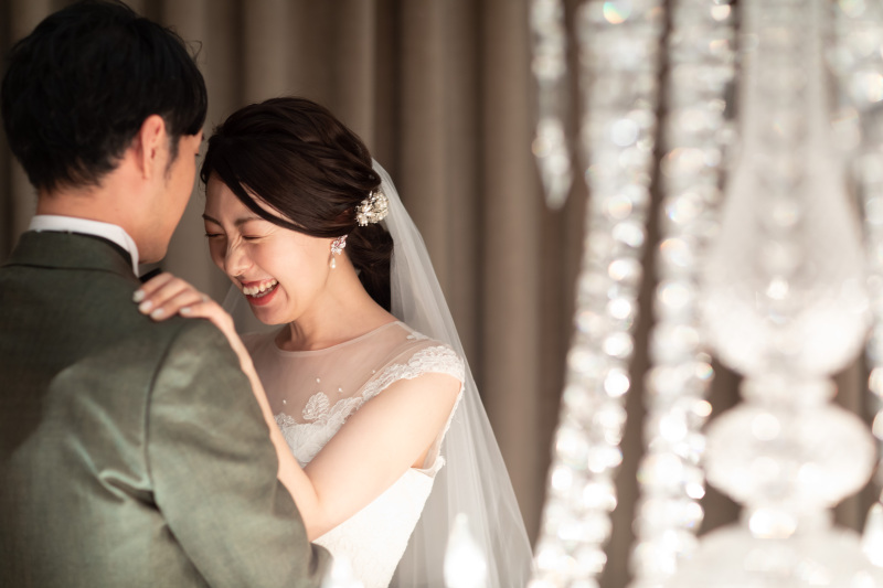 シャンデリア越しに・・・