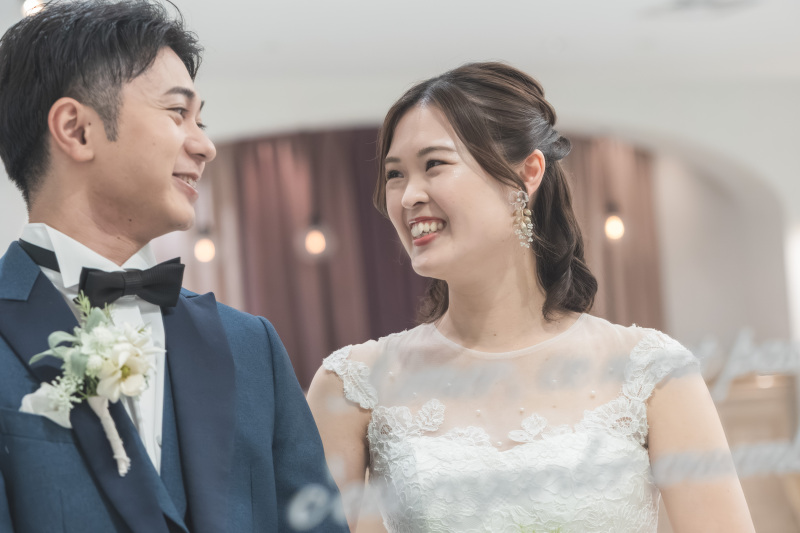 笑顔をつなぐ3人のウェディングフォト✦