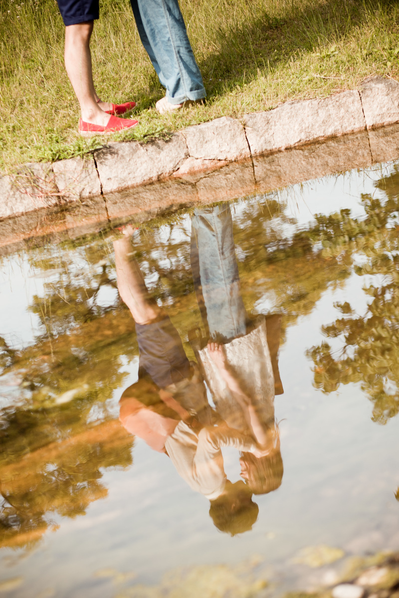 水面がスクリーンに！
