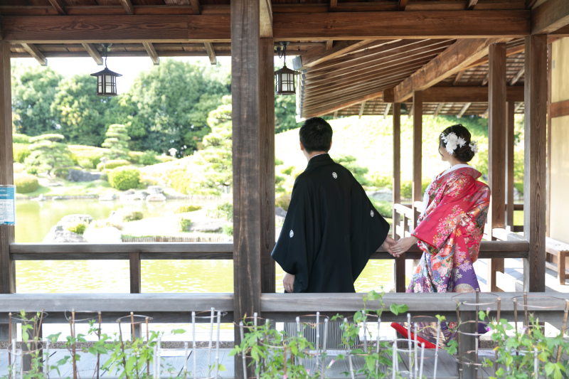 新郎様に手を引かれて♡