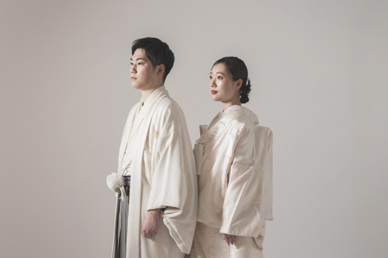 シンプルな背景で