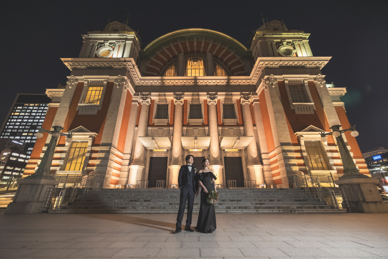 中央公会堂前でのウエディングフォト