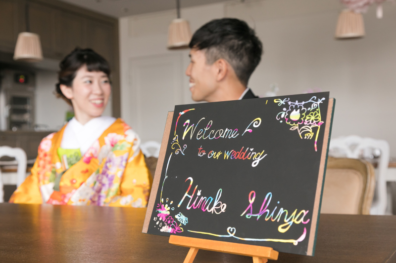 ウェルカムボードごしに‥‥♡