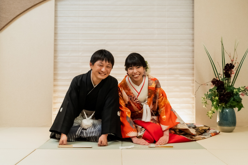 三つ指をついて。。。