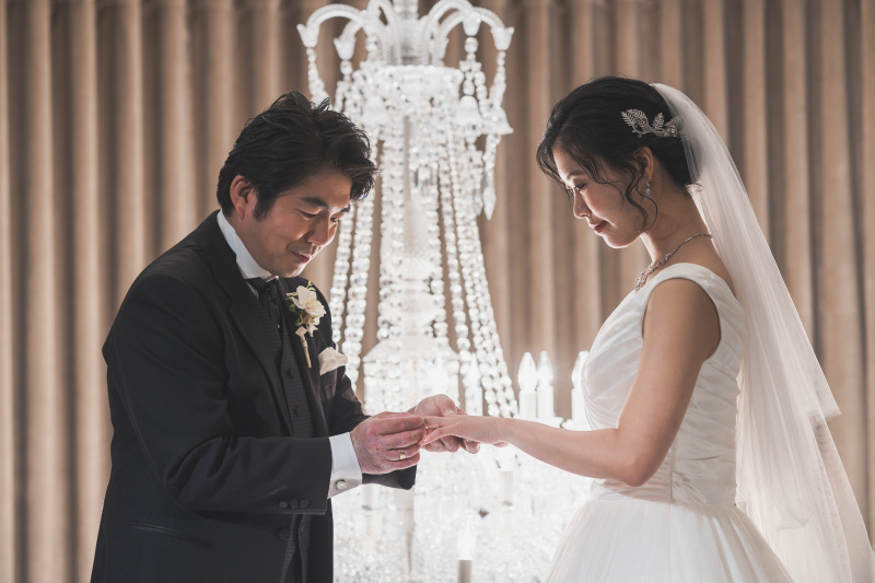 指輪をはめる瞬間♡