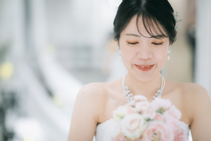 美しく可憐な新婦様ソロショット