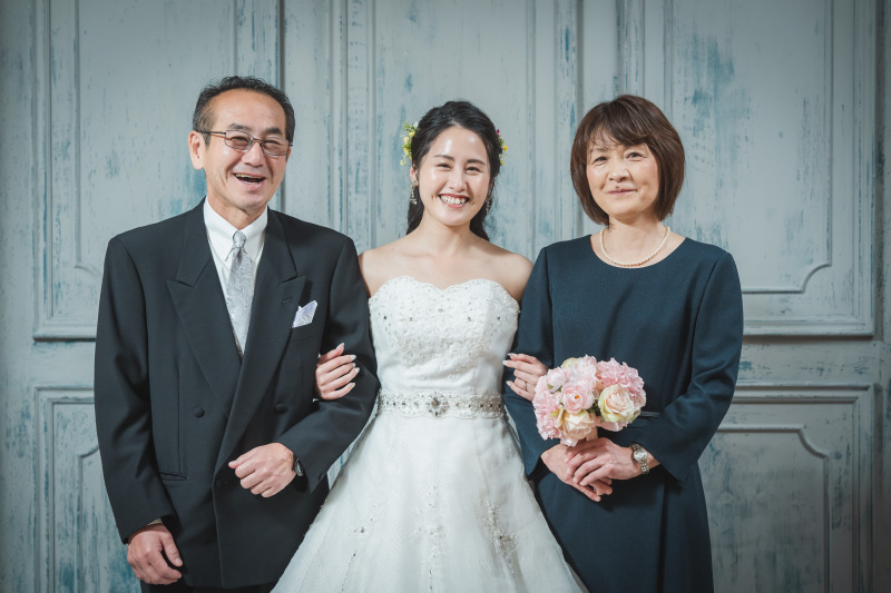 新婦様とご両親で