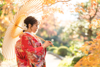 純白の白無垢、艶やかな色打掛、和装小物も多数ご用意