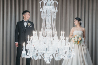 館内を貸し切って両家ご家族と一緒に撮影の後は、落ち着きのあるお食事会場でお料理を堪能