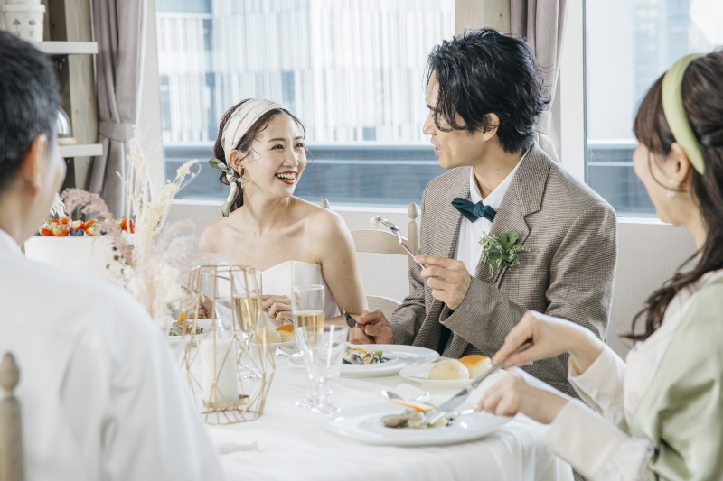 フォト会食【フォト+選べるランチorディナー付き】チャペル撮影付きフォト+6名お食事付き◇駅近で親御様も安心 ¥159,280