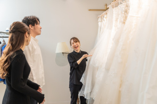 ドレスでお悩みの方！骨格診断でぴったりのドレスを見つけよう！