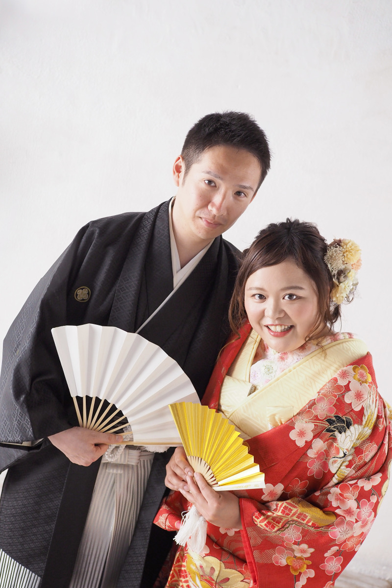 お揃いの扇子で