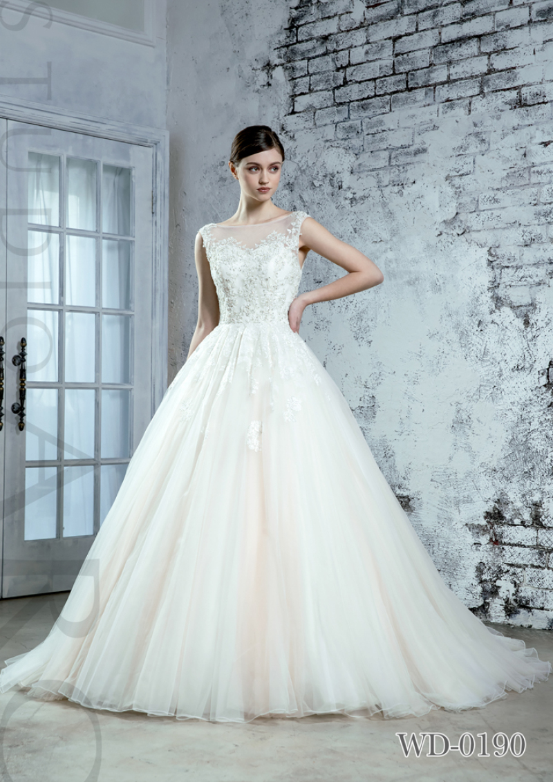 STUDIO ARC 神戸ハーバーランド店_ウエディングドレスが豊富