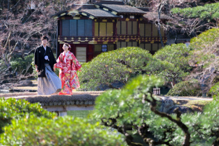 和装が映える、自然豊かな庭園での撮影ができる！