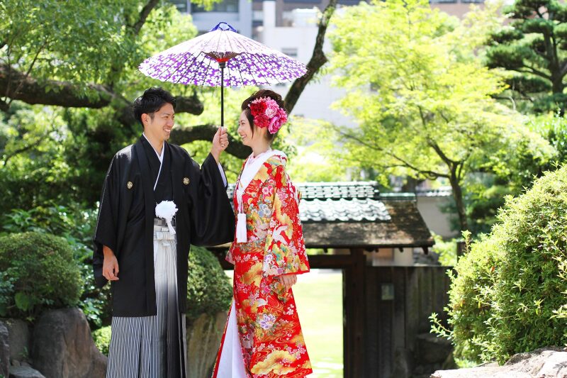 和装の映える日本式庭園でのロケーション撮影