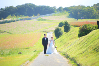 STUDIO ARC 神戸ハーバーランド店_洋装ロケーション（ウエディングドレス・あわじ花さじき）