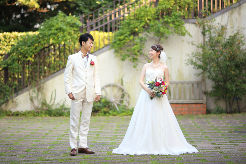 【衣装追加料金なし】神戸布引ハーブ園ロケ｜衣装選び放題&times;100カット&times;ヘアメイク込。山上の花々と絶景を楽しむフォト体験を。