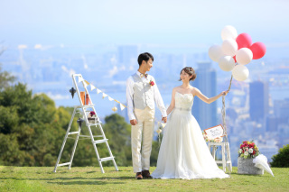 【衣装追加料金なし】神戸布引ハーブ園ロケ｜衣装選び放題&times;100カット&times;ヘアメイク込。山上の花々と絶景を楽しむフォト体験を。