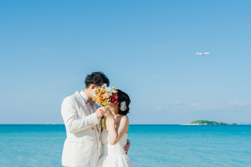 撮影リクエストの多いブーケで顔を隠す王道ポーズ♪