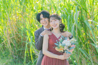 【新婦様ドレス2着付き！ビーチ＆グリーン撮影】ロケーションごとに衣装を変えて◎