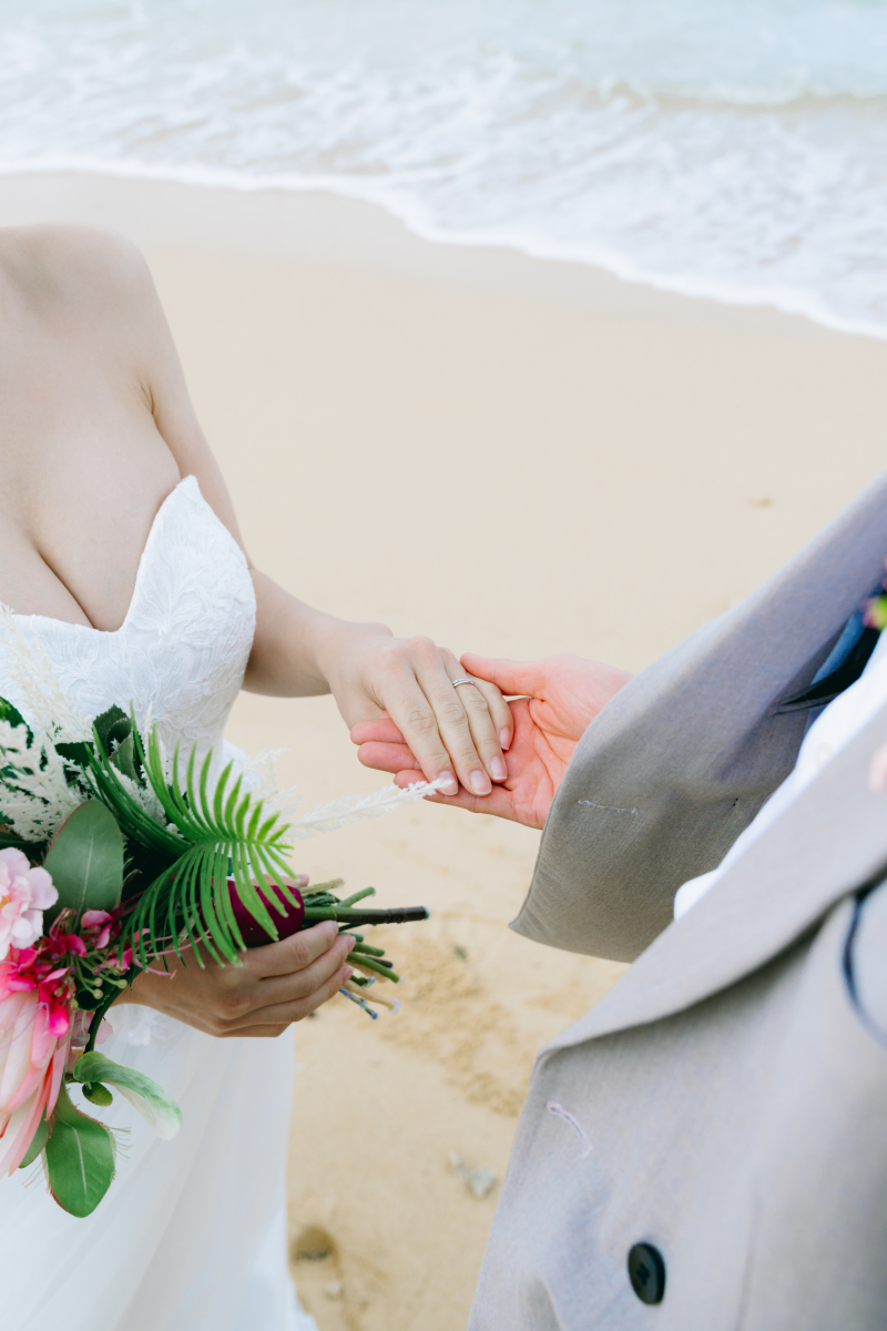 いつものように手を重ねて、少しだけ特別な日