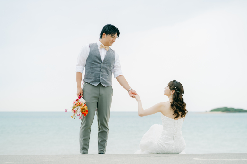 ビーチの階段を使って。ここでしか撮れない一枚を