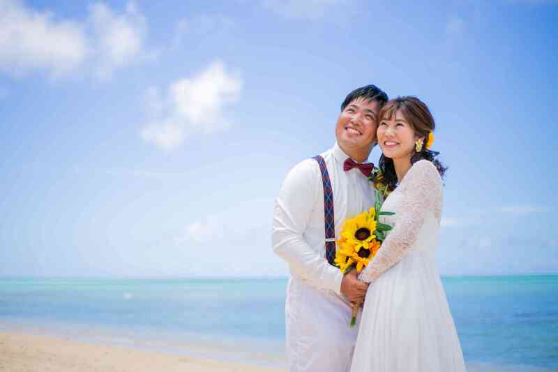 空を見上げながら