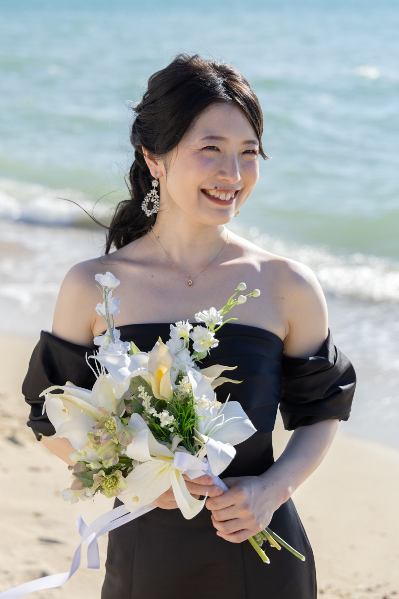 ご新婦様はブラックドレスに着替えて撮影再開です♬