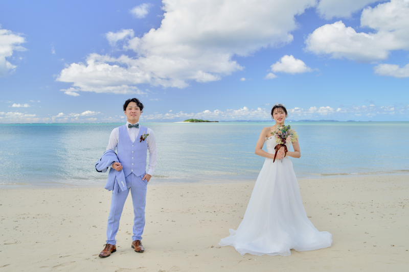 美しい海をバックにシンプルに撮影も映える一枚に！