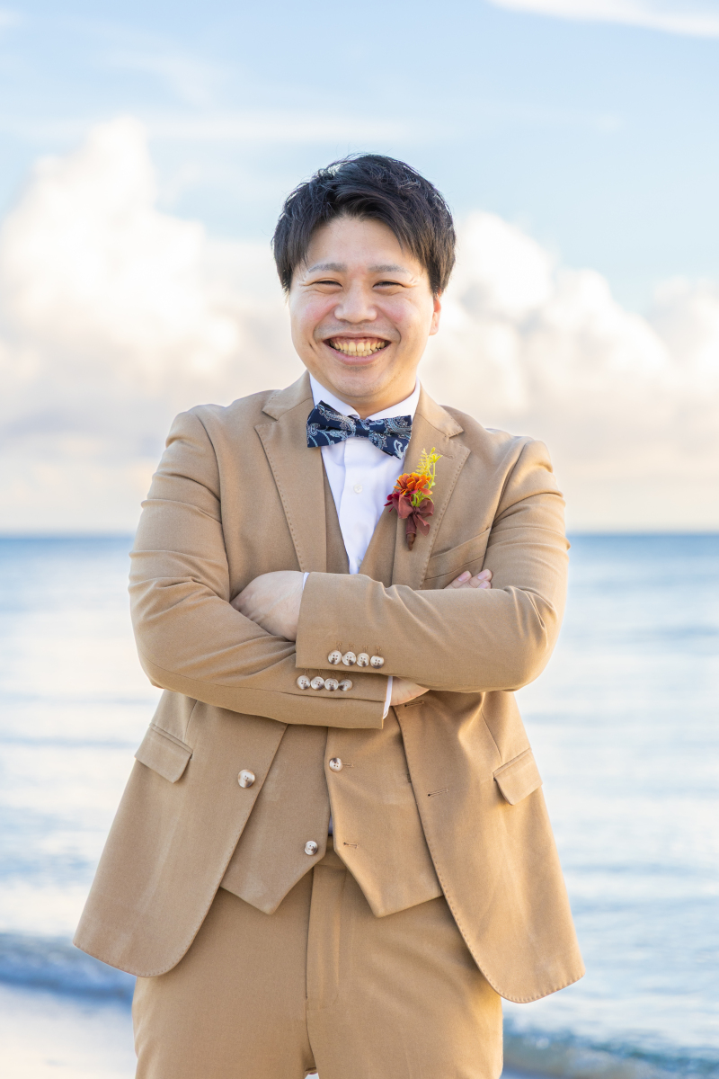 少し恥ずかしそうにしながらご新郎様もソロショット