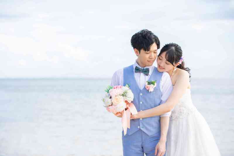 後ろからハグ・・