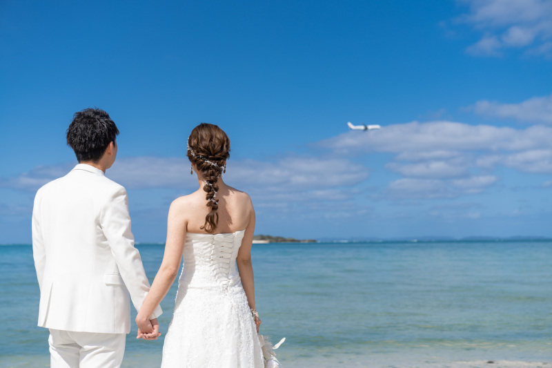 まずは日中のビーチ撮影から開始!飛行機も一緒に