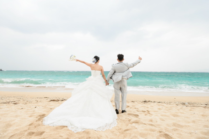 海に向かって誓いあう・・